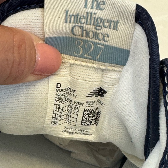 BRAND NEW New Balance Navy and White Men's Sneakers - Picture 6 of 6
